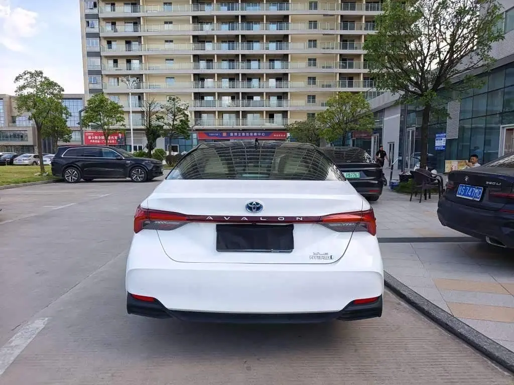 Toyota Avalon 2020 — Photo 4/9