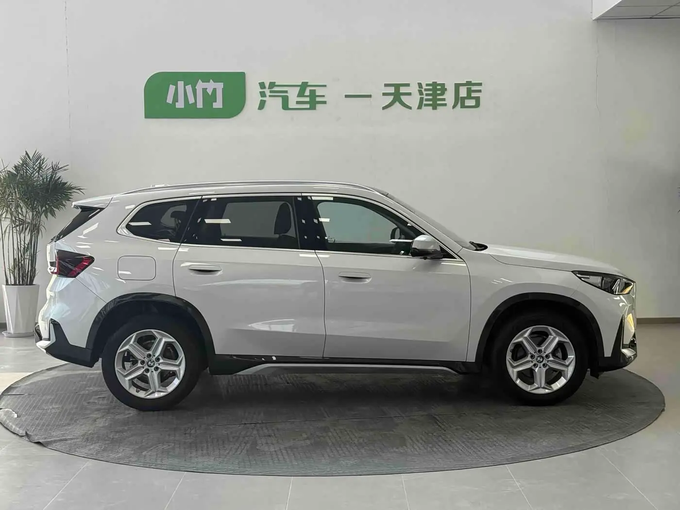 BMW X1 2023 — Фото 4/20