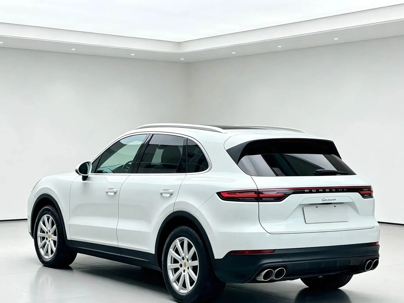 Porsche Cayenne 2019 — Фото 12/12