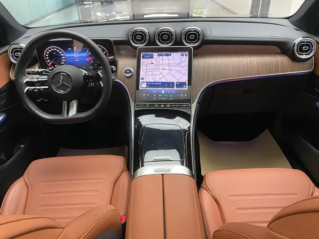 Mercedes-Benz GLC 2024 — Photo 14/20