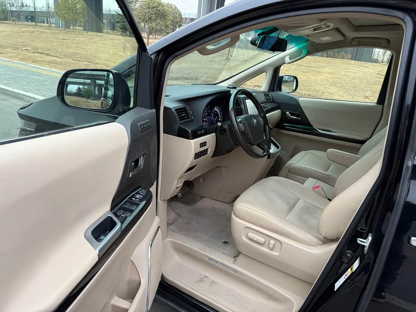 Toyota Alphard 2014 — Фото 4/9