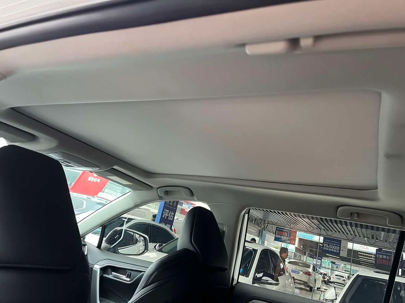 Toyota Wildlander 2023 — Photo 12/20