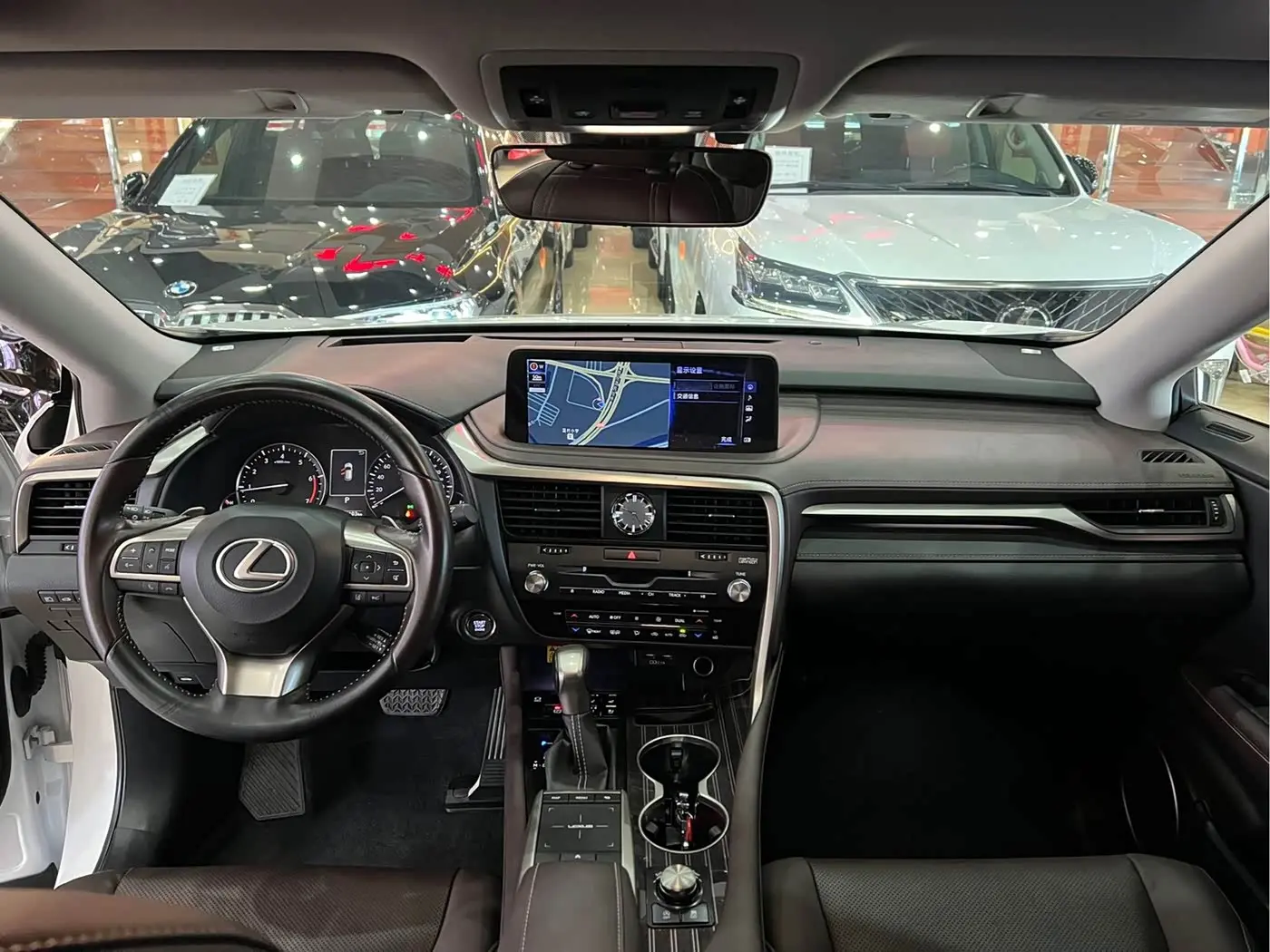 Lexus RX 2022 — Photo 12/17