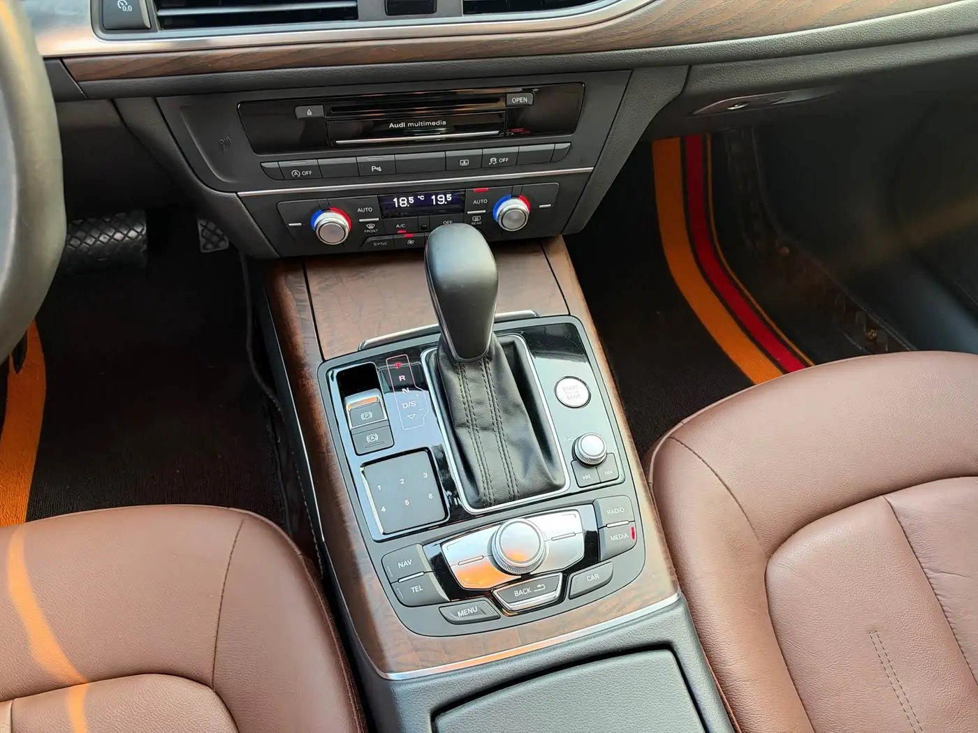 Audi A6L 2018 — Şəkil 17/20