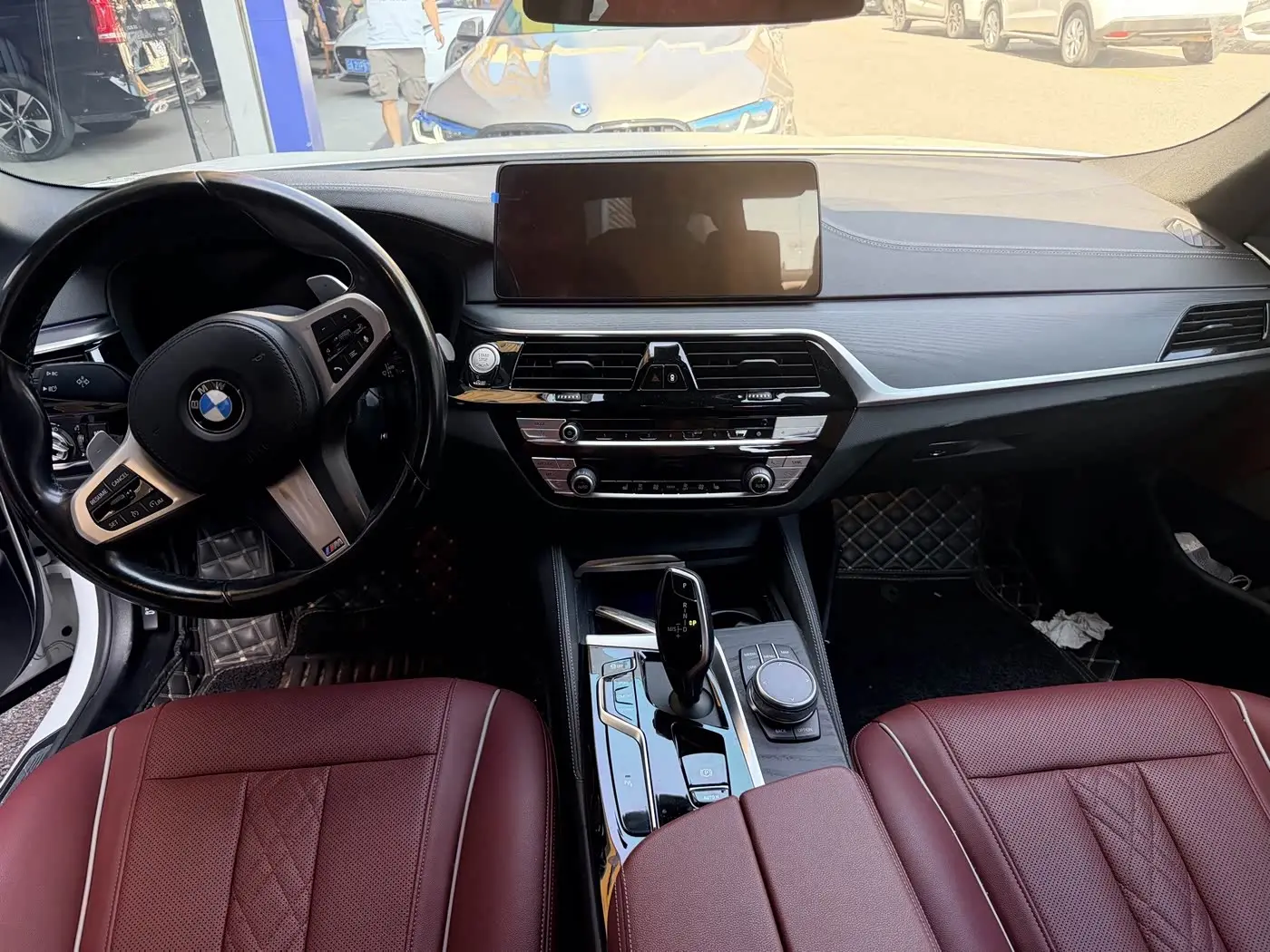 BMW 5 Series 2021 — Photo 2/5