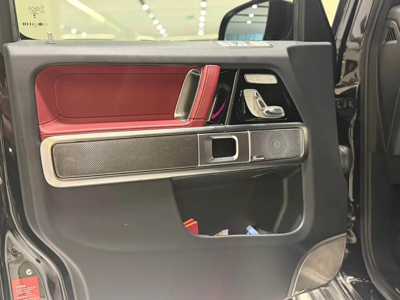 Mercedes-Benz G-Class 2023 — Фото 7/18