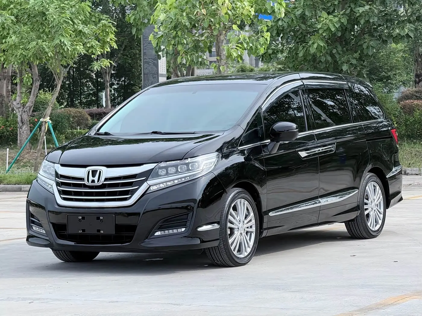 Honda Elysion 2018 — Şəkil 1/20
