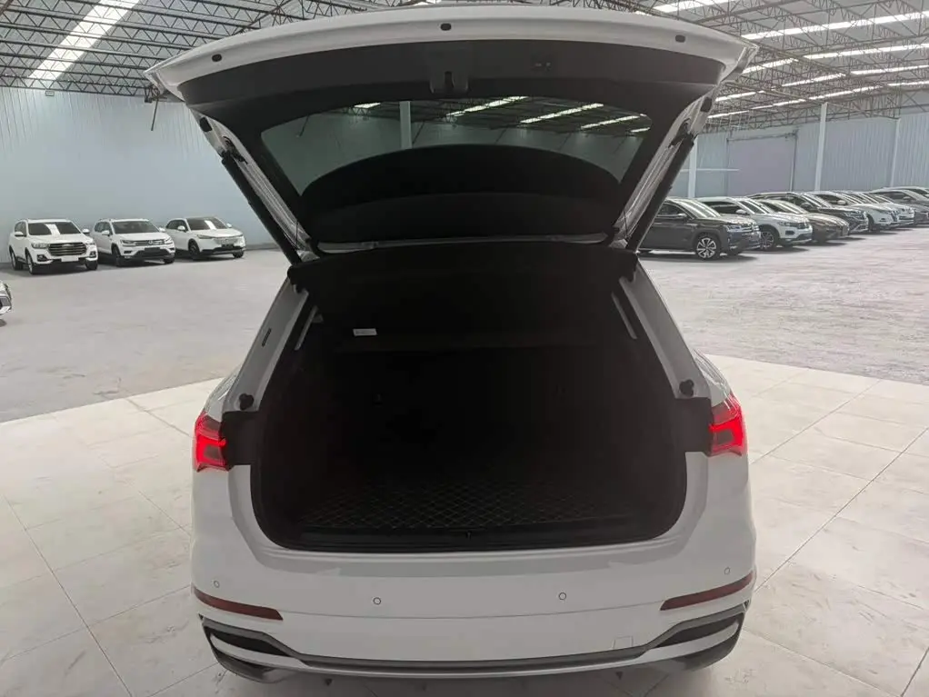 Audi Q3 2022 — Şəkil 15/20
