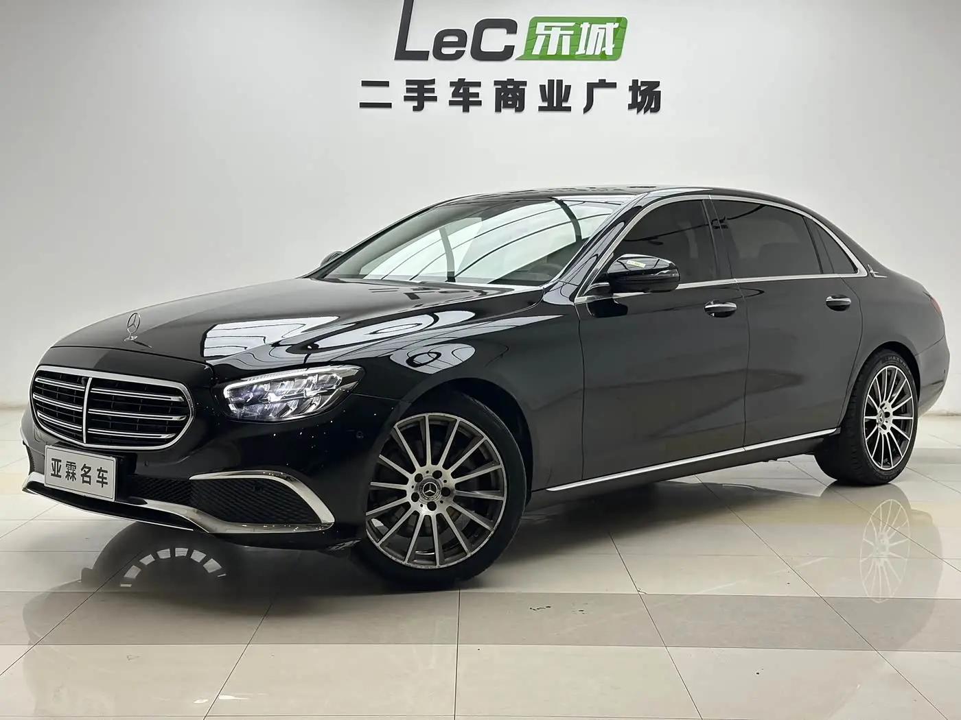 Mercedes-Benz E-Class 2022 — Фото 1/20