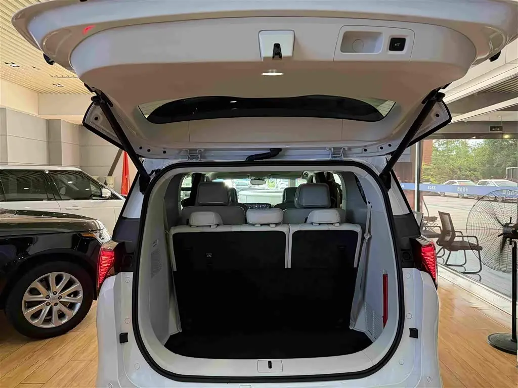 Buick GL8 New Energy 2024 — Photo 16/16