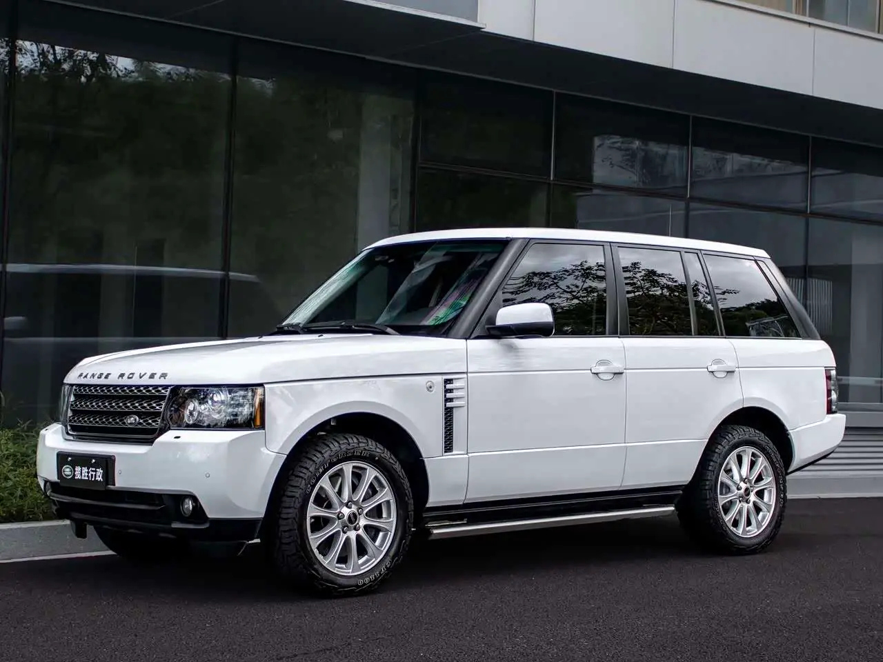 Land Rover Range Rover 2013 — Фото 4/20