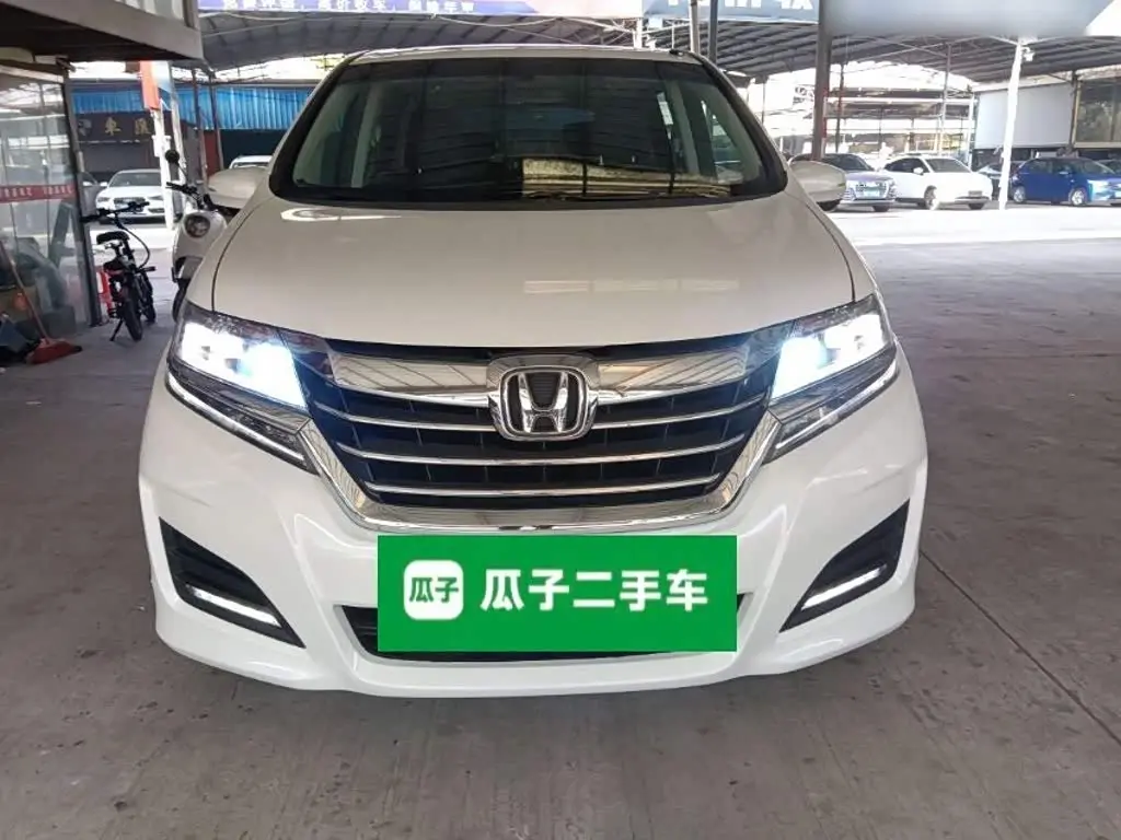 Honda Elysion 2017 — Photo 19/20