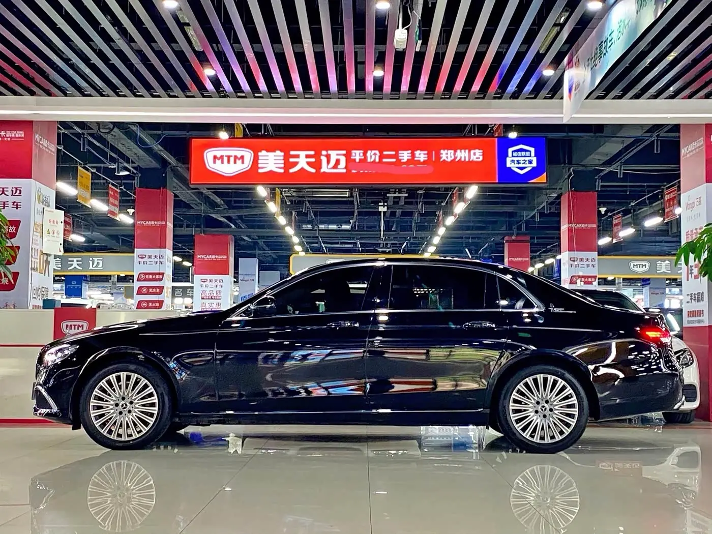 Mercedes-Benz E-Class 2022 — Photo 5/17