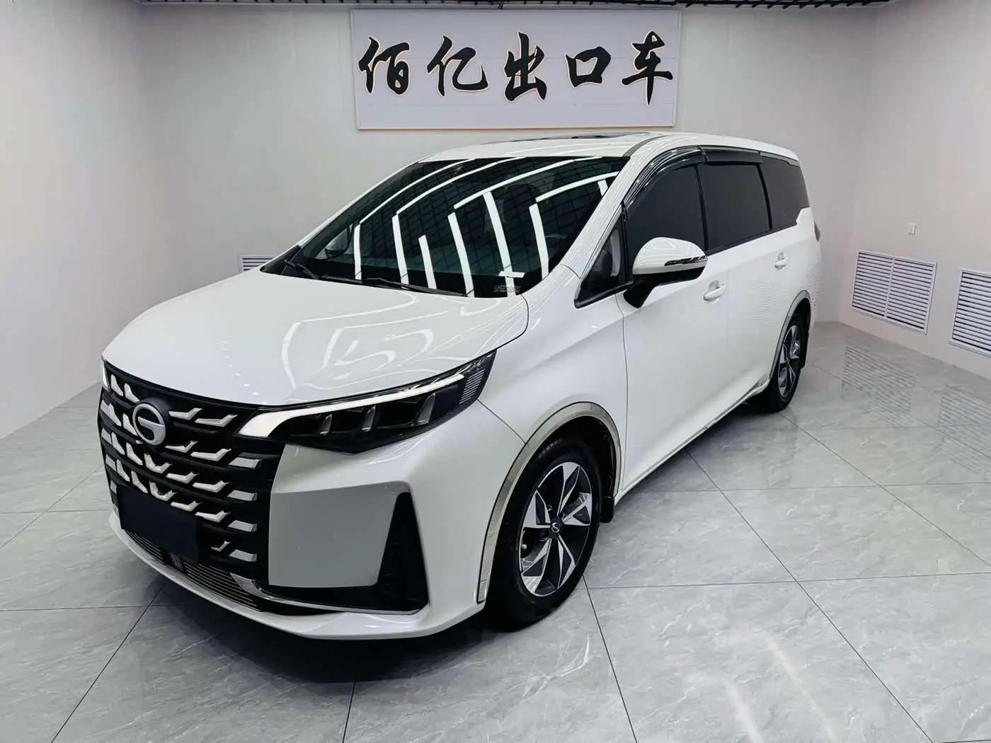GAC Trumpchi Trumpchi M6 2022 — ფოტო 1/16