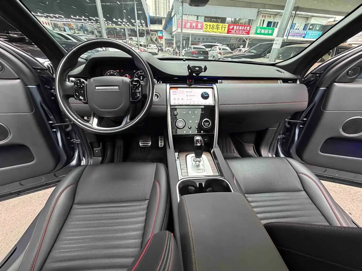 Land Rover Discovery Sport 2021 — Фото 19/20