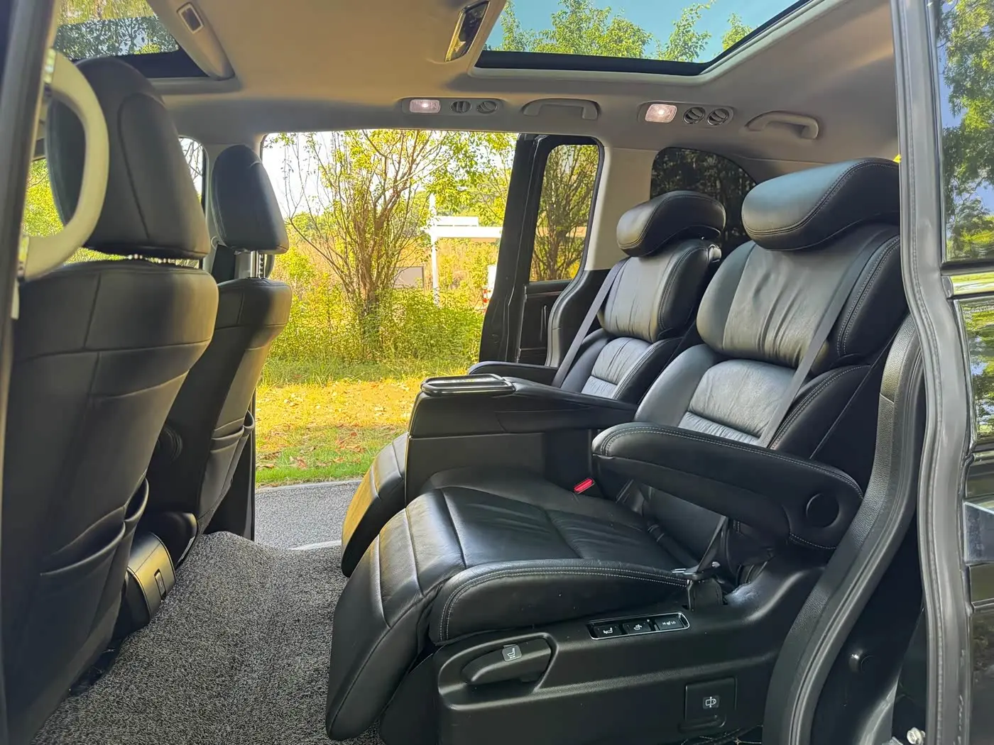 Honda Elysion 2019 — Photo 6/20