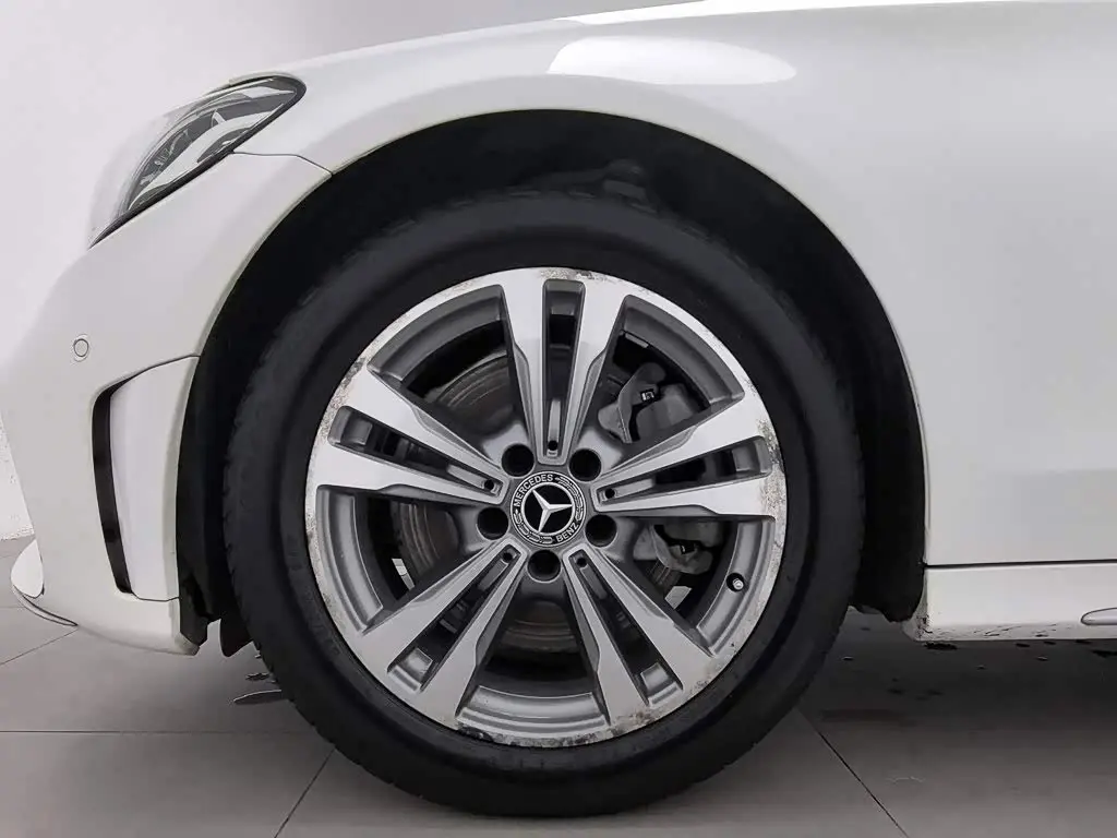 Mercedes-Benz C-Class 2019 — Photo 17/20