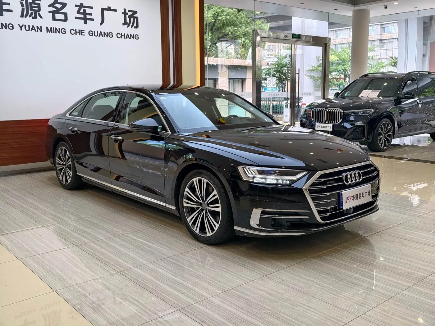 Audi A8 2020 — Фото 3/20