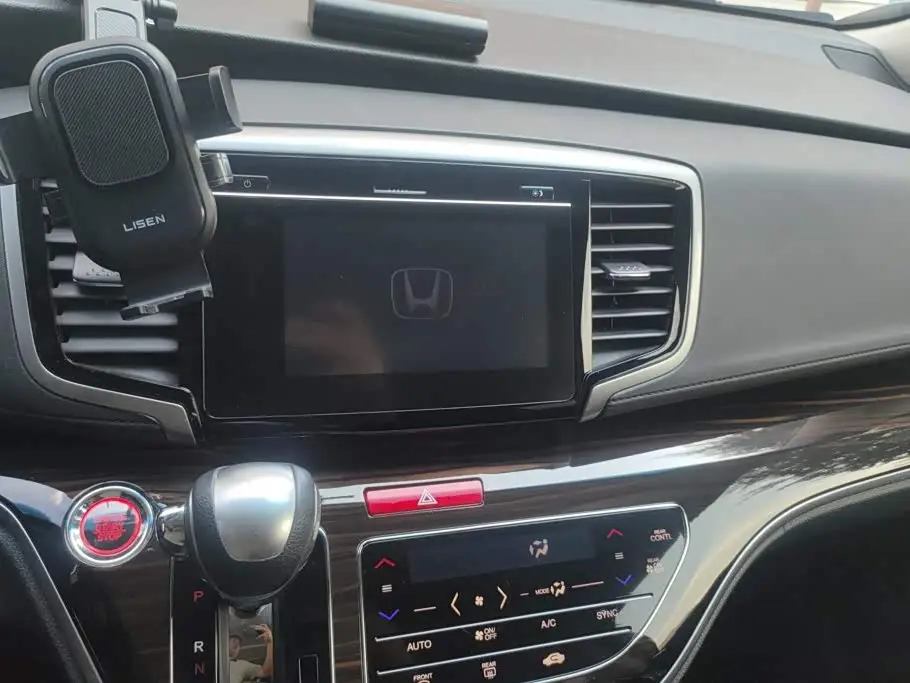 Honda Odyssey 2019 — ფოტო 13/16