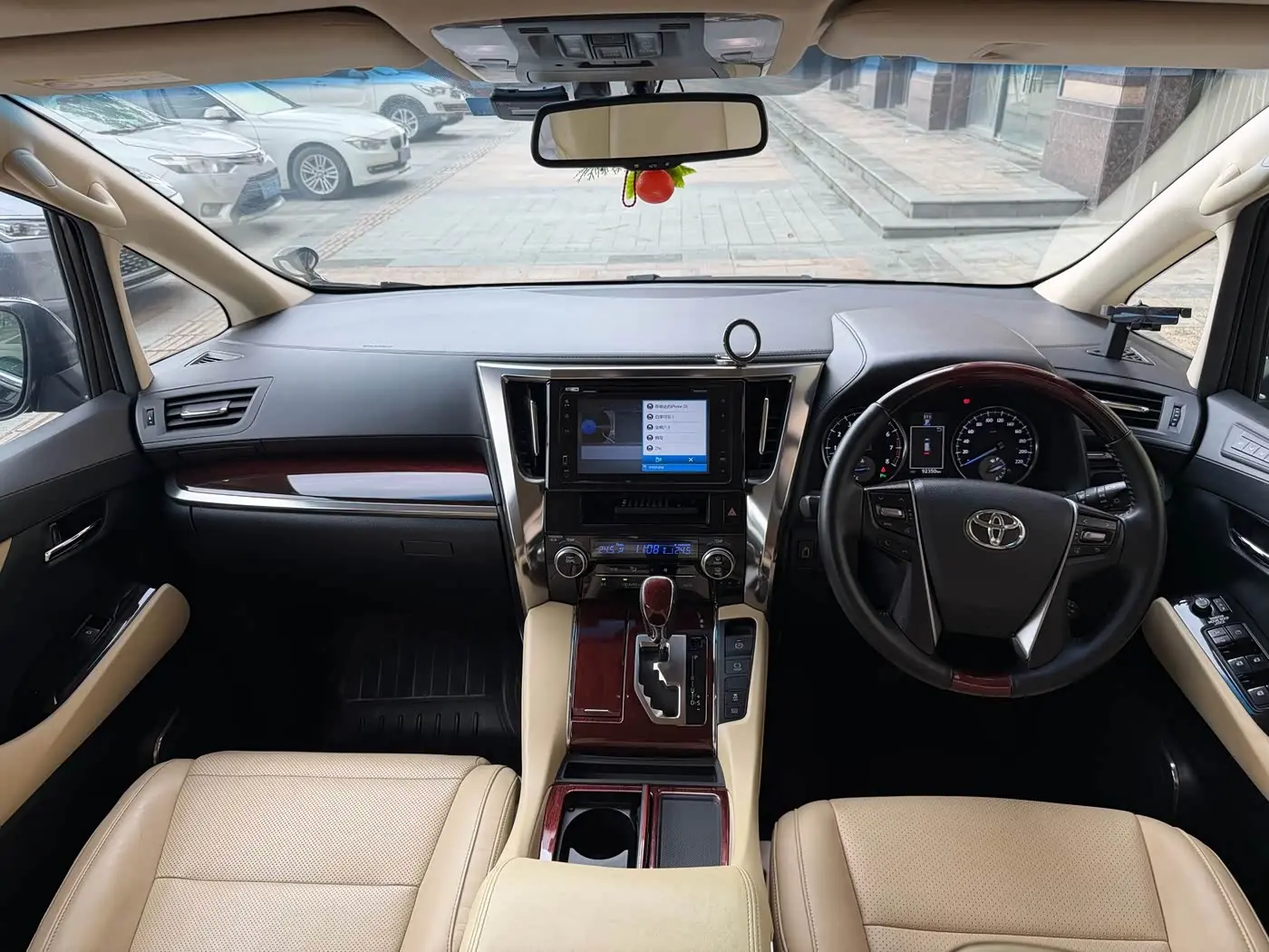 Toyota Alphard 2016 — Фото 8/8