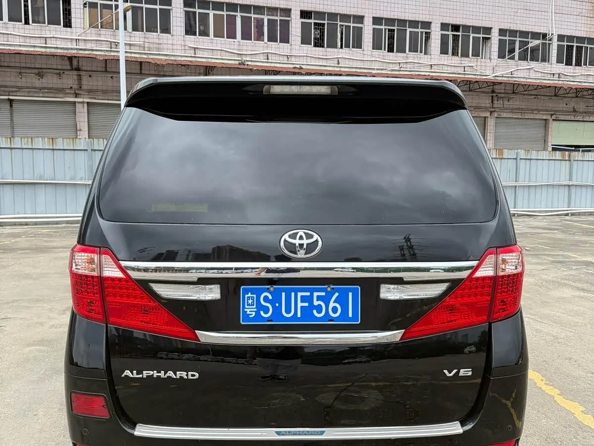 Toyota Alphard 2014 — Фото 11/12