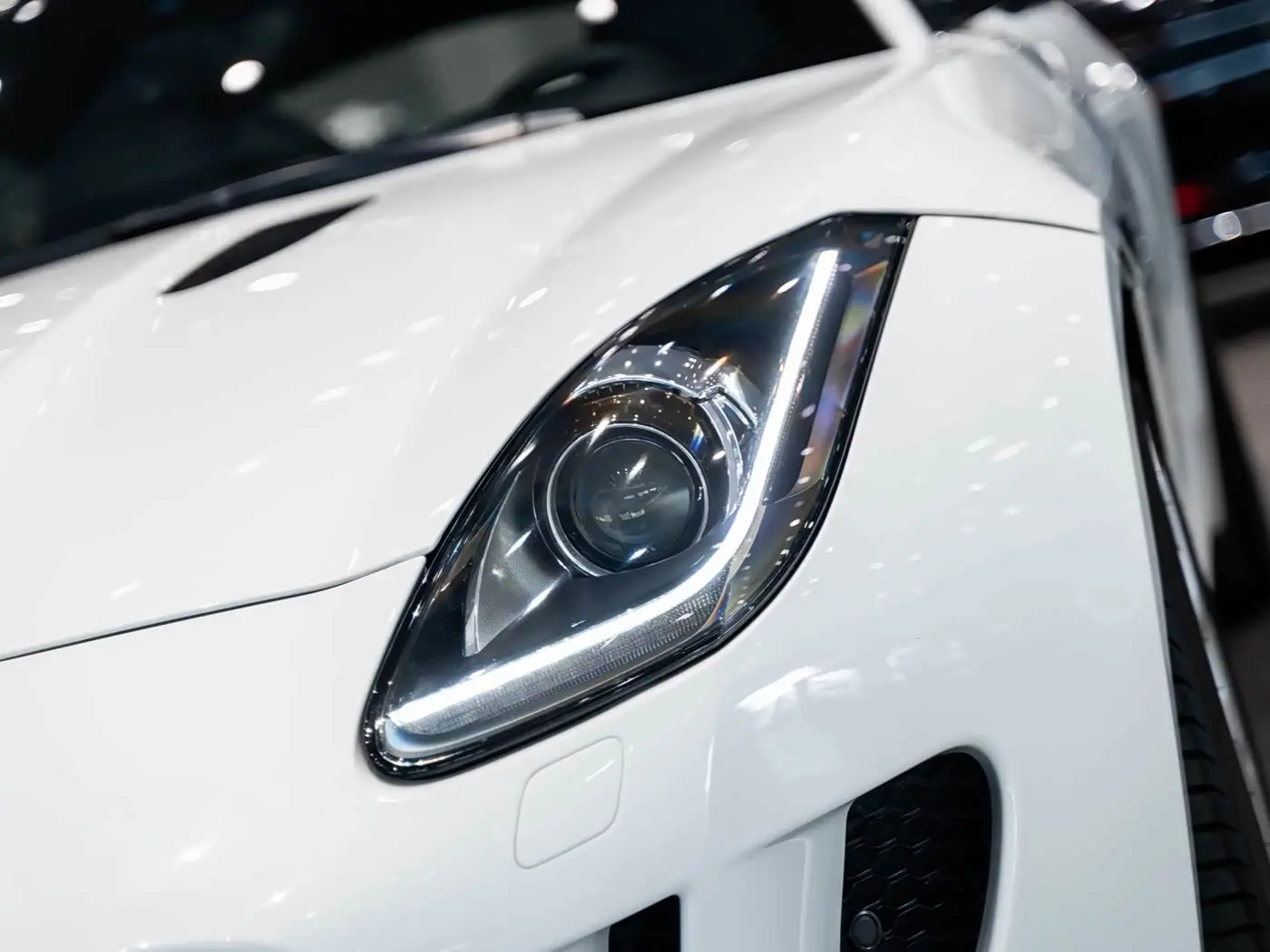 Jaguar F-TYPE 2015 — Photo 3/16