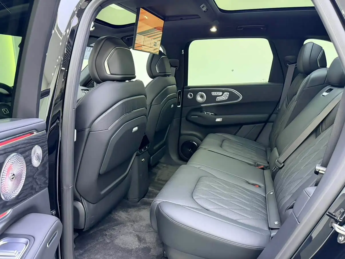 ZEEKR 8X 2026 — Photo 11/15