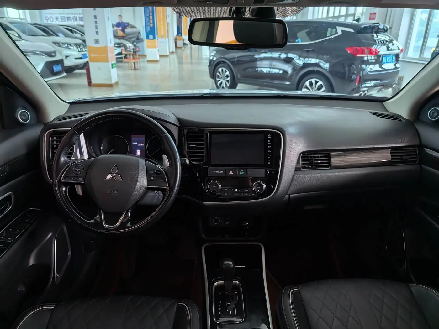 Mitsubishi Outlander 2021 — Photo 9/11
