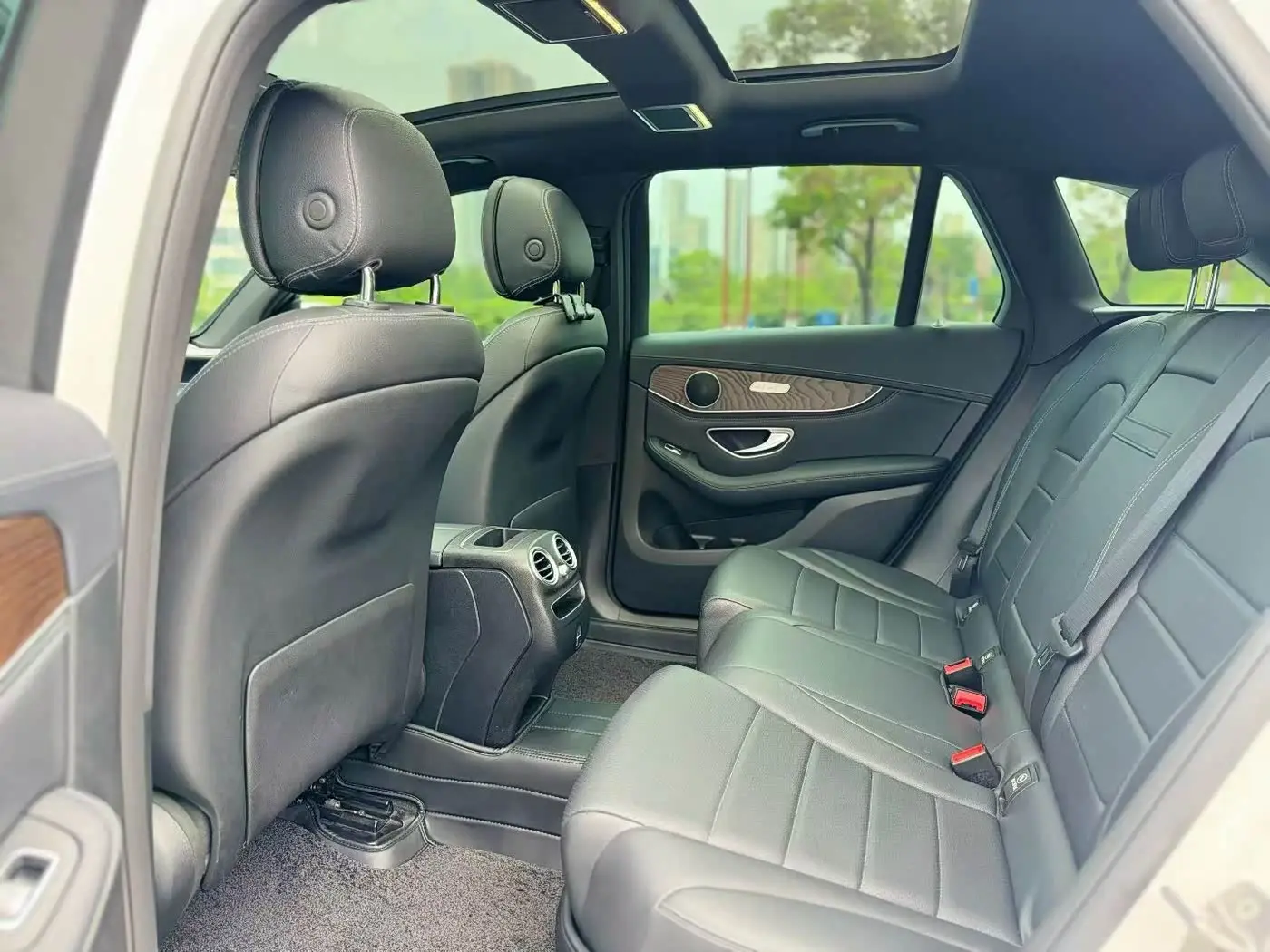 Mercedes-Benz GLC 2020 — Photo 6/9