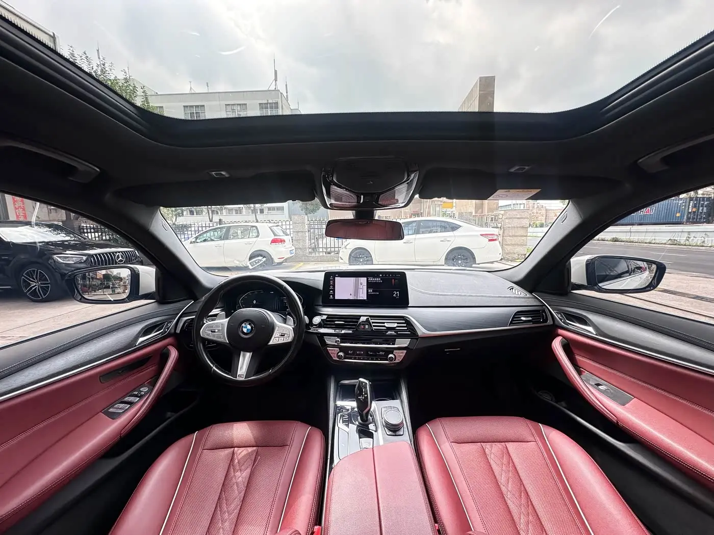 BMW 5 Series 2023 — Photo 13/13