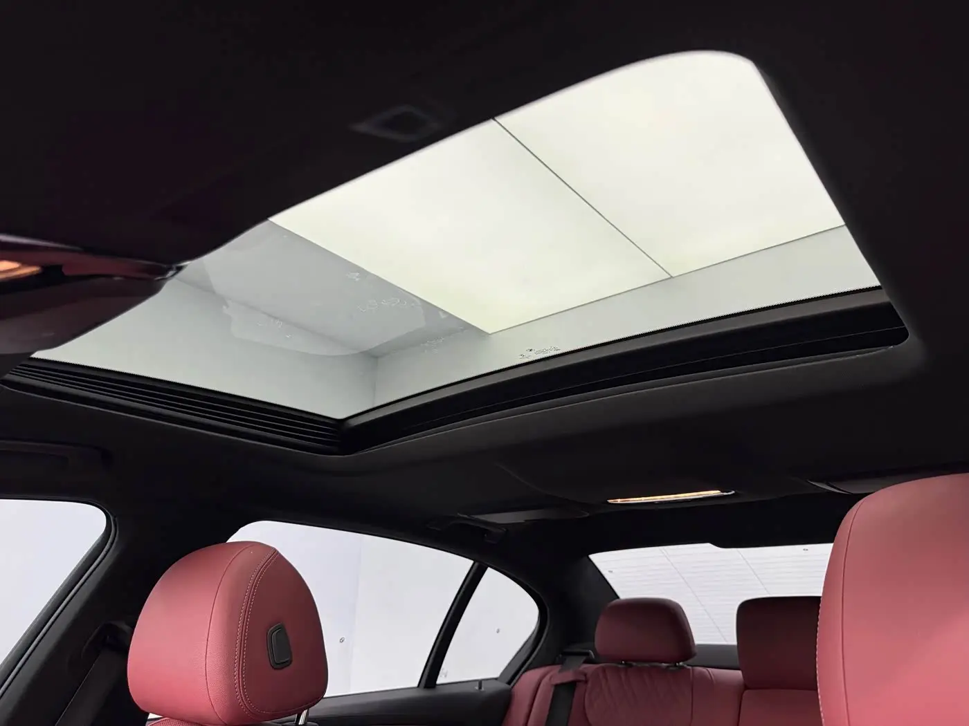 BMW 5 Series 2021 — Photo 16/16