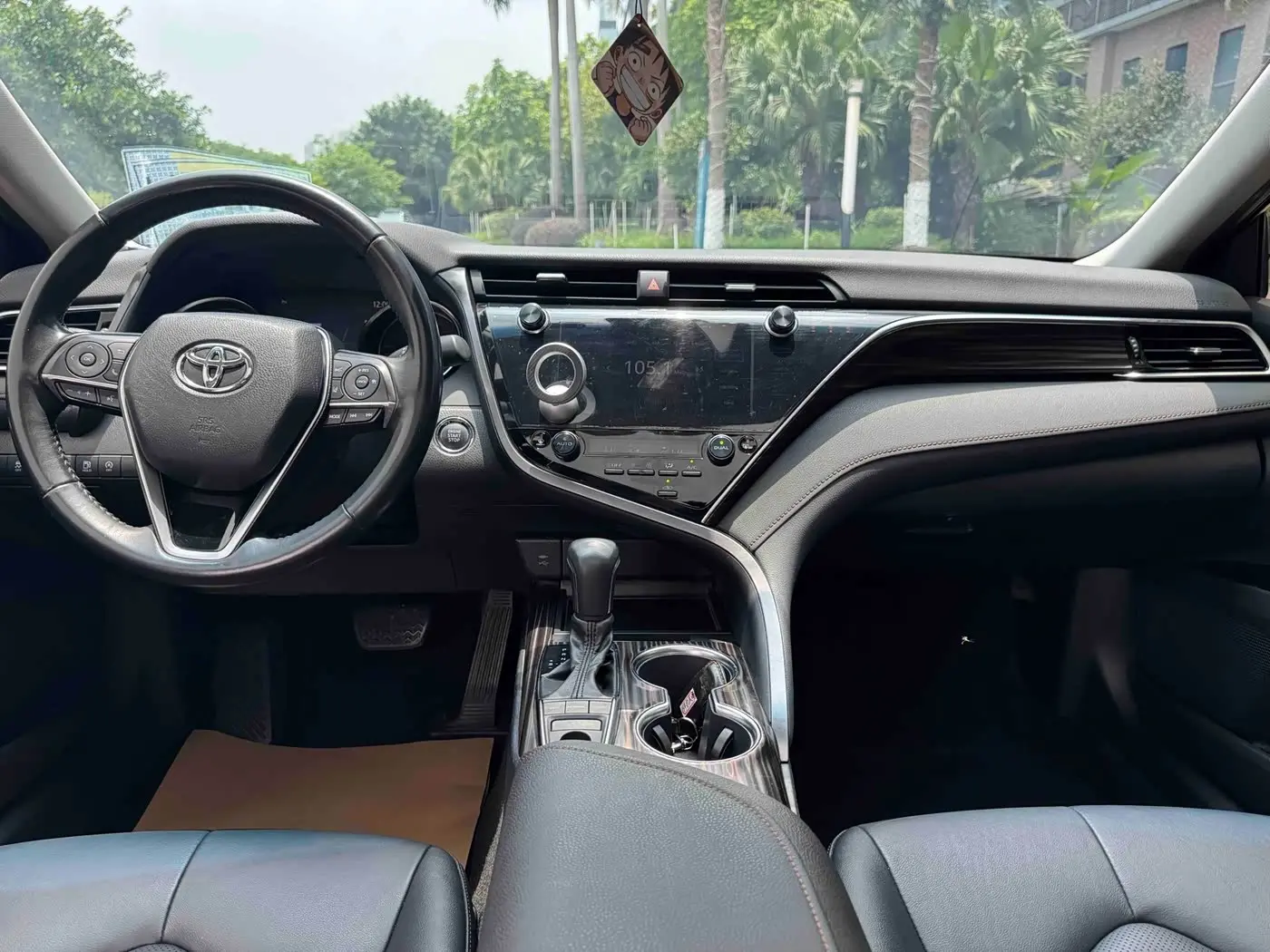 Toyota Camry 2019 — Photo 10/15