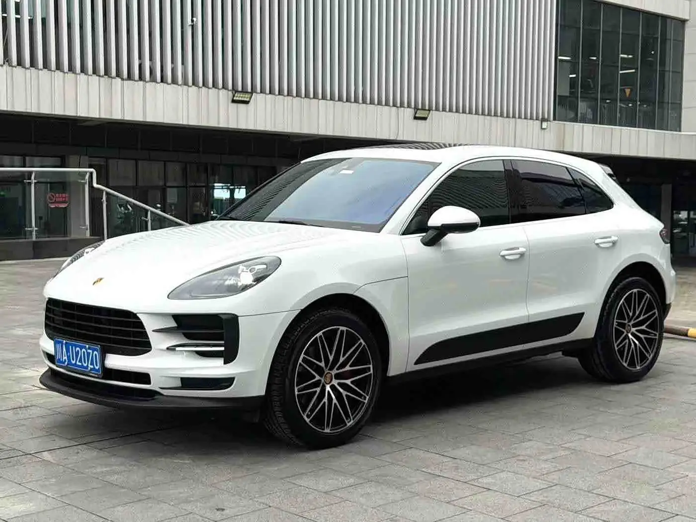 Porsche Macan, 2021