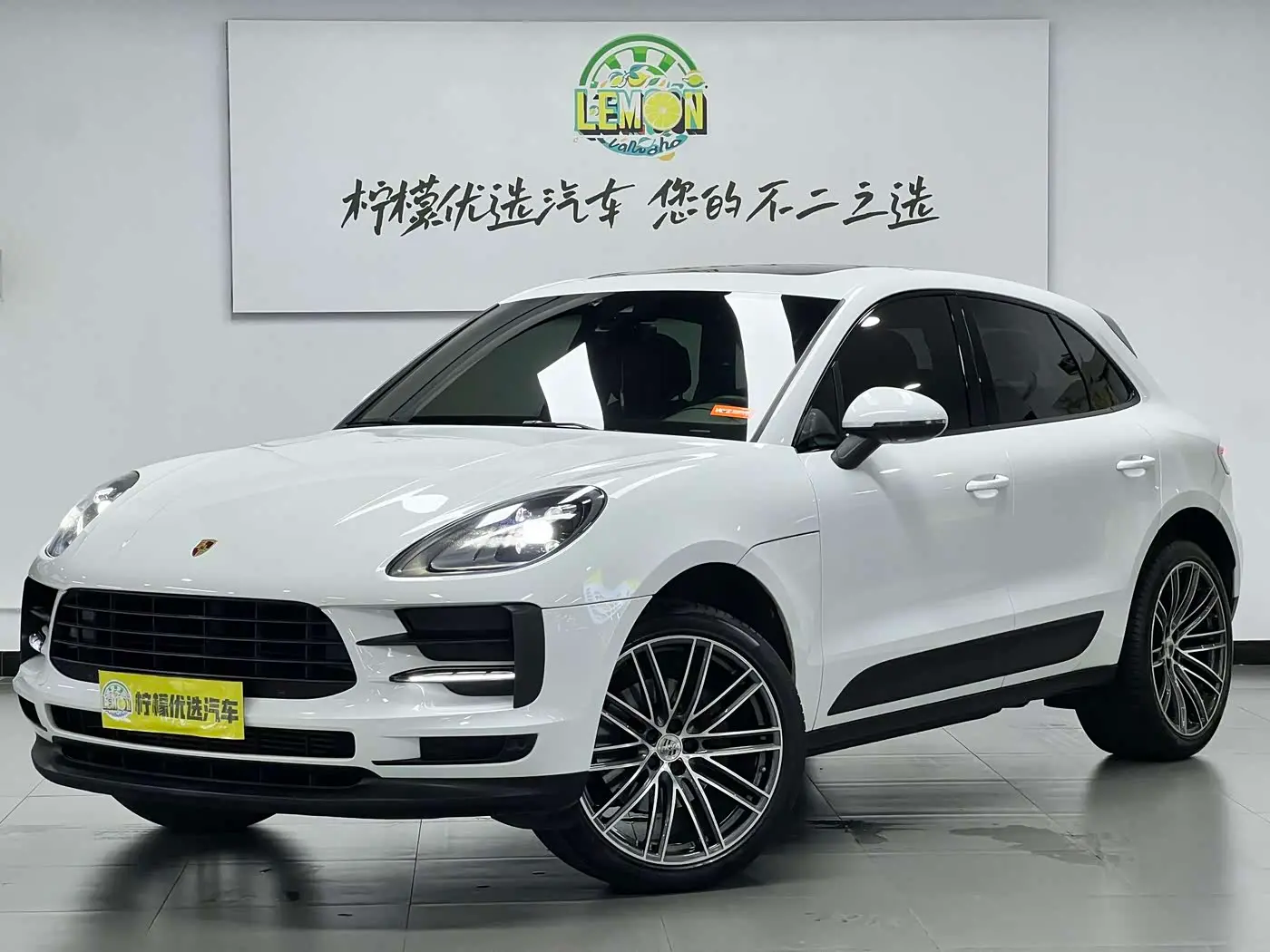 Porsche Macan 2020 — Photo 2/20