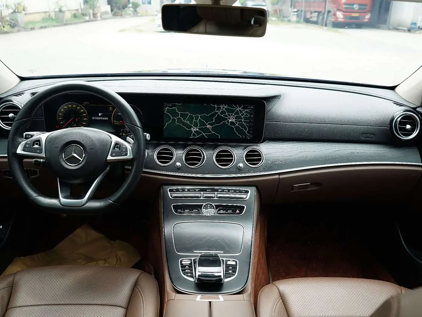 Mercedes-Benz E-Class 2018 — Фото 8/20