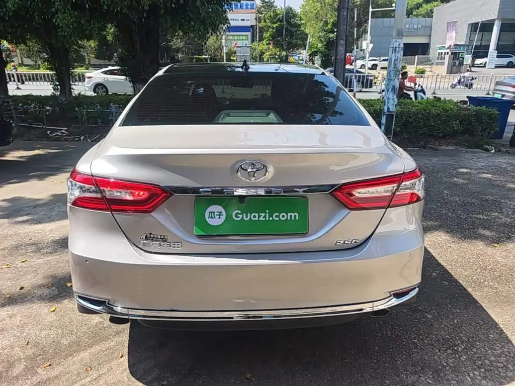 Toyota Camry 2023 — Şəkil 5/19