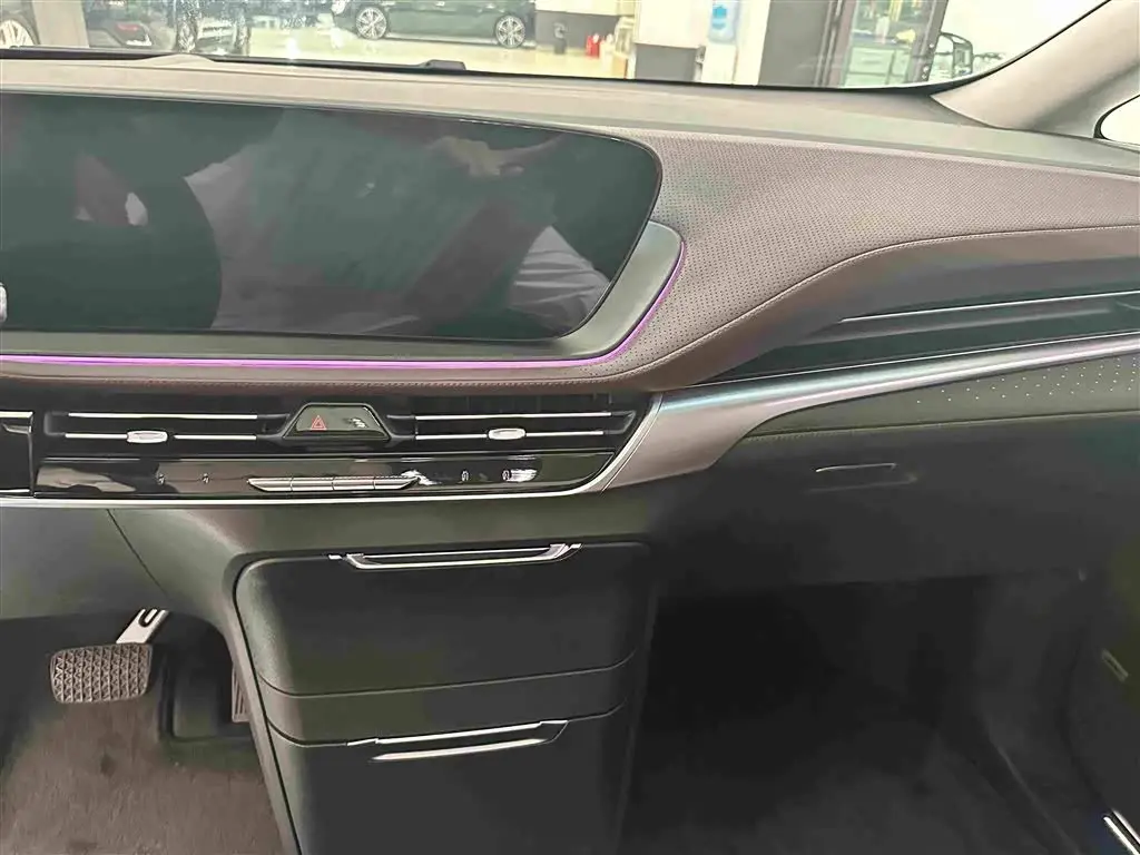 Buick Century 2026 — Photo 9/19