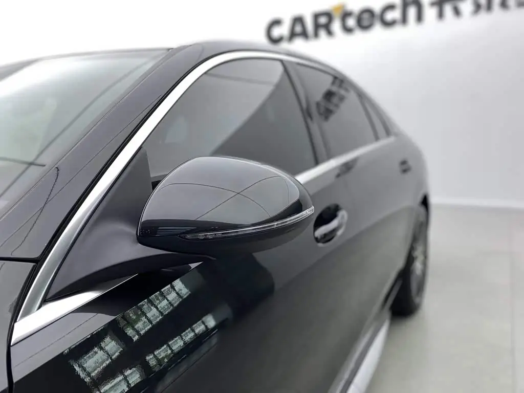 Mercedes-Benz C-Class 2024 — Photo 12/20