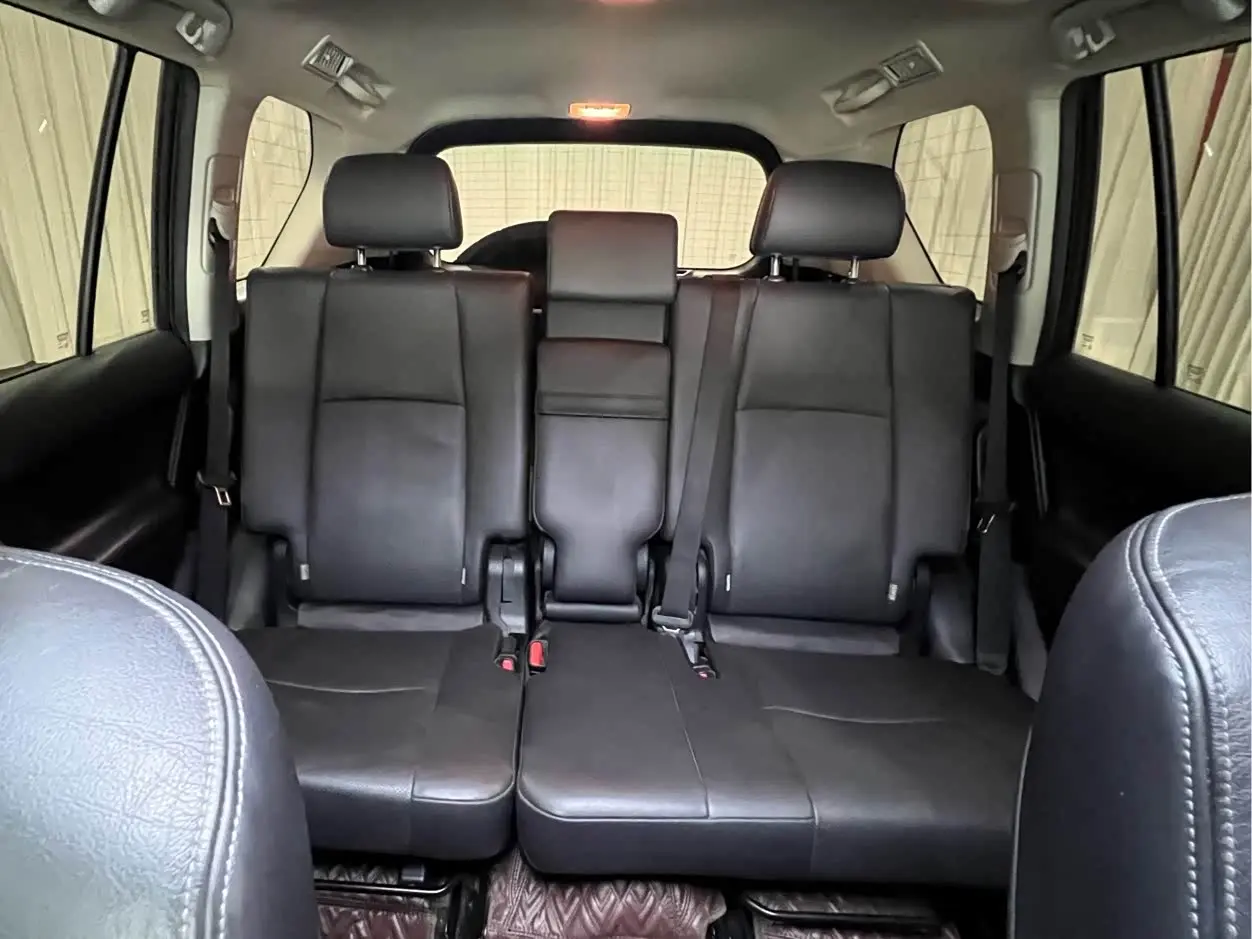 Toyota Prado 2019 — Photo 9/20