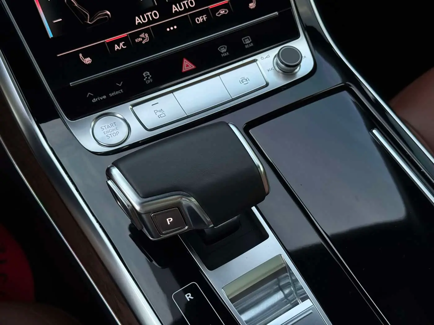 Audi Q7 2020 — Photo 16/20