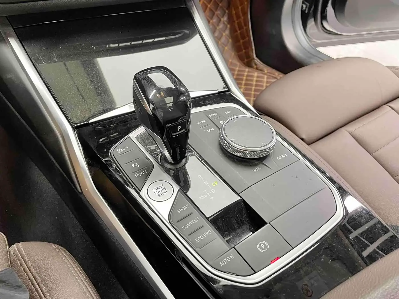BMW 3 Series 2021 — Photo 15/16