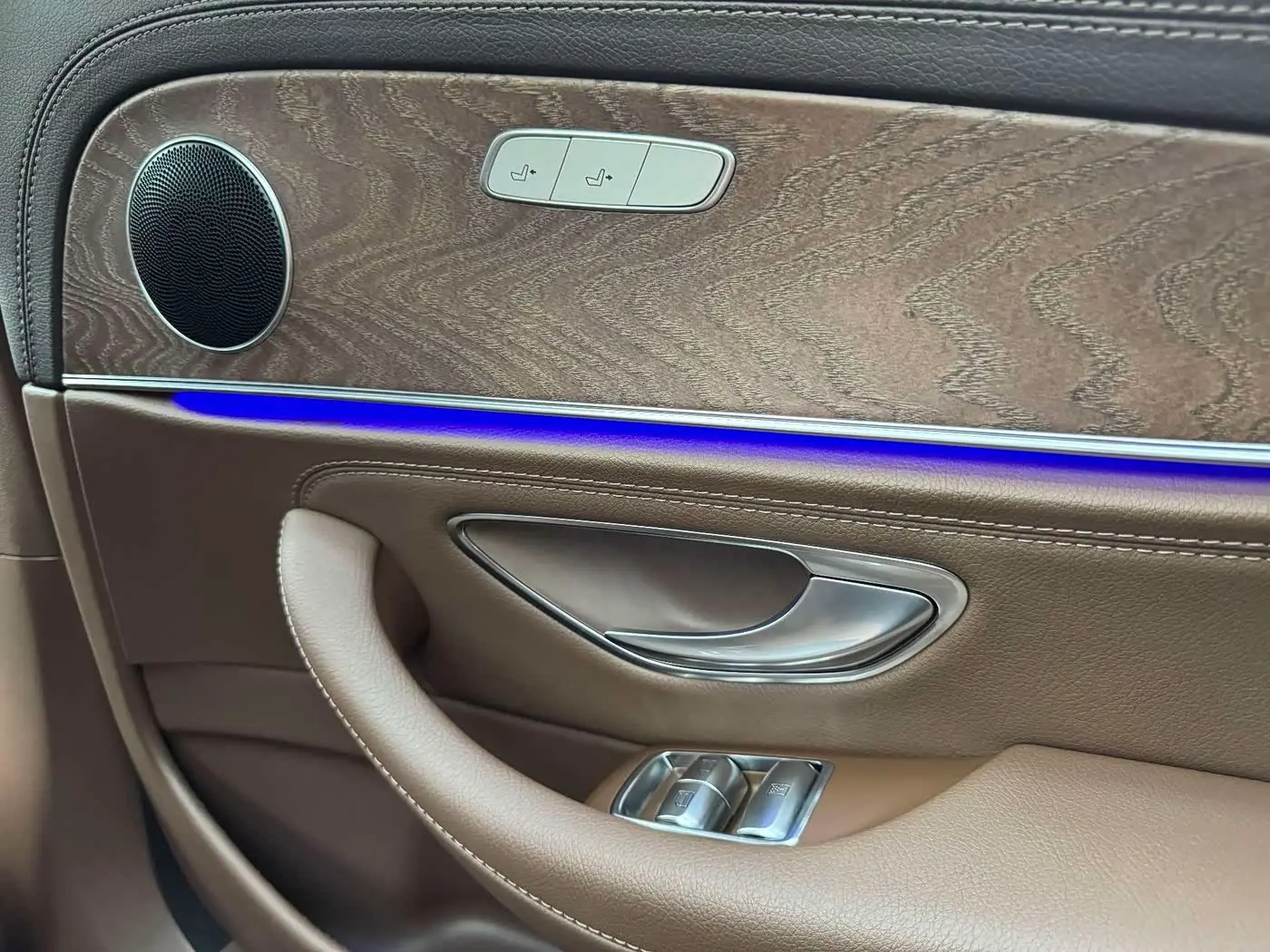 Mercedes-Benz E-Class 2021 — Şəkil 18/20