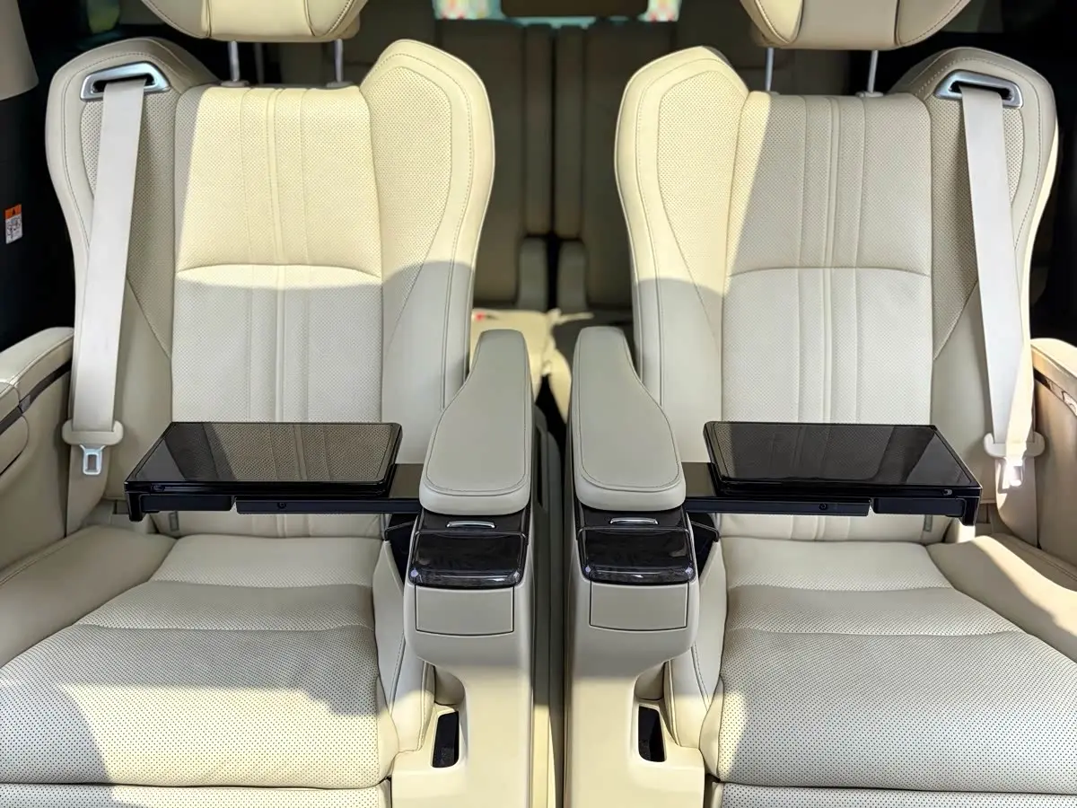 Toyota Alphard 2022 — Photo 18/20