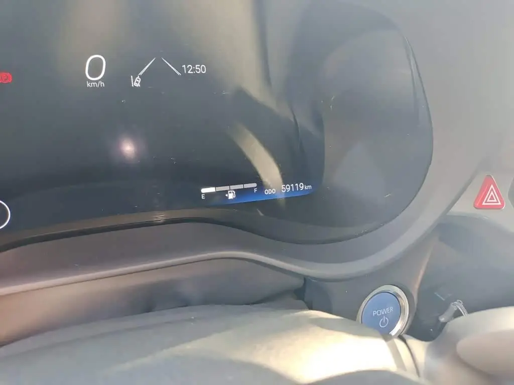 Toyota Sienna 2023 — Photo 4/19