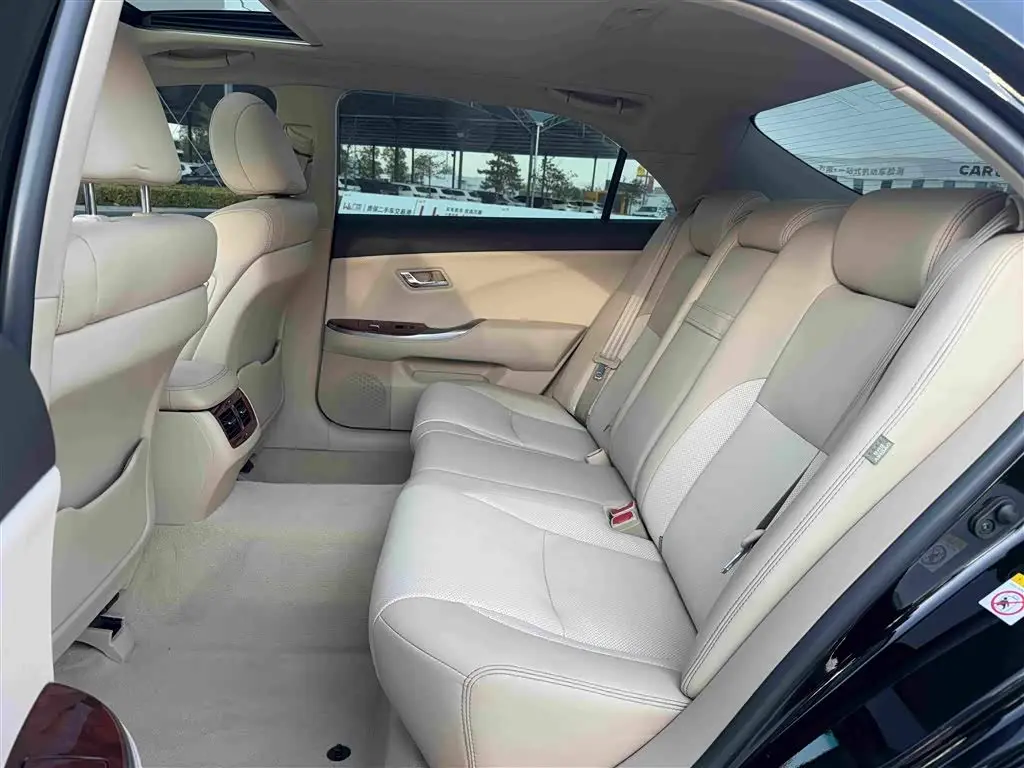 Toyota Crown 2014 — Фото 13/20