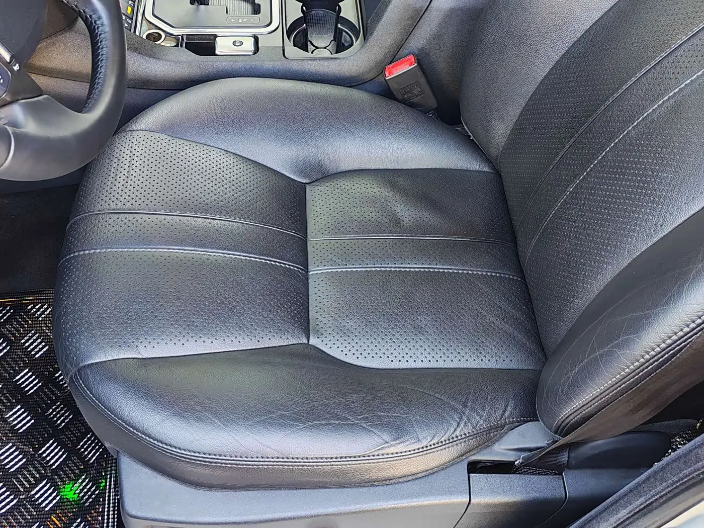 Land Rover Discovery 2012 — Photo 15/20
