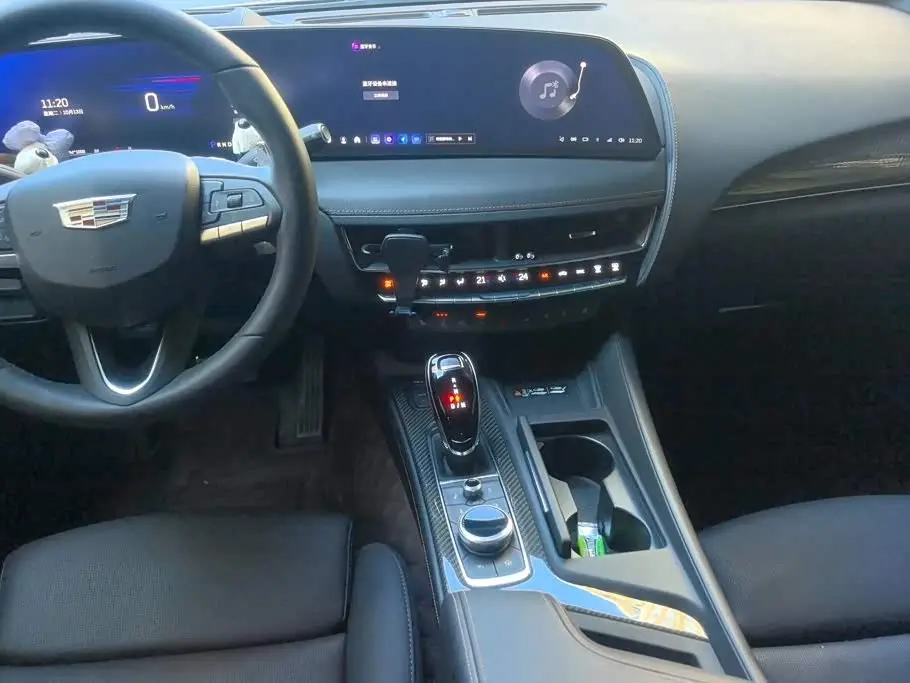 Cadillac CT5 2024 — Photo 13/16