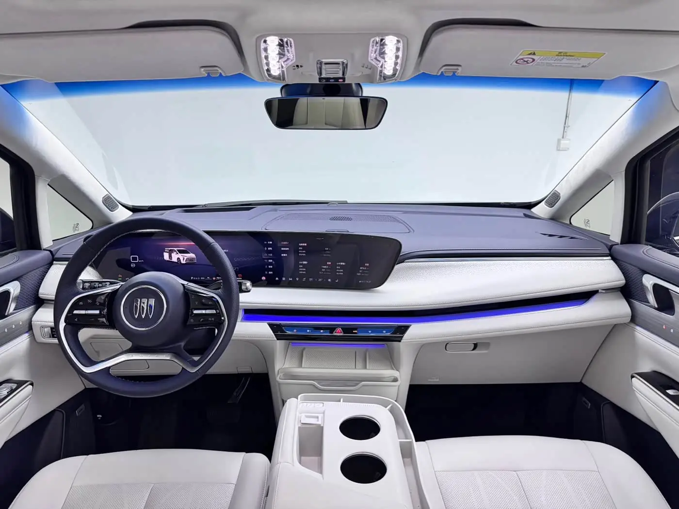 Buick GL8 New Energy 2025 — Фото 17/20