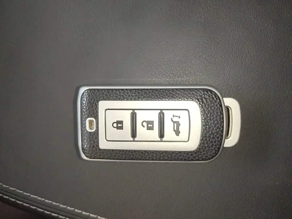 Mitsubishi Outlander 2021 — Photo 9/20