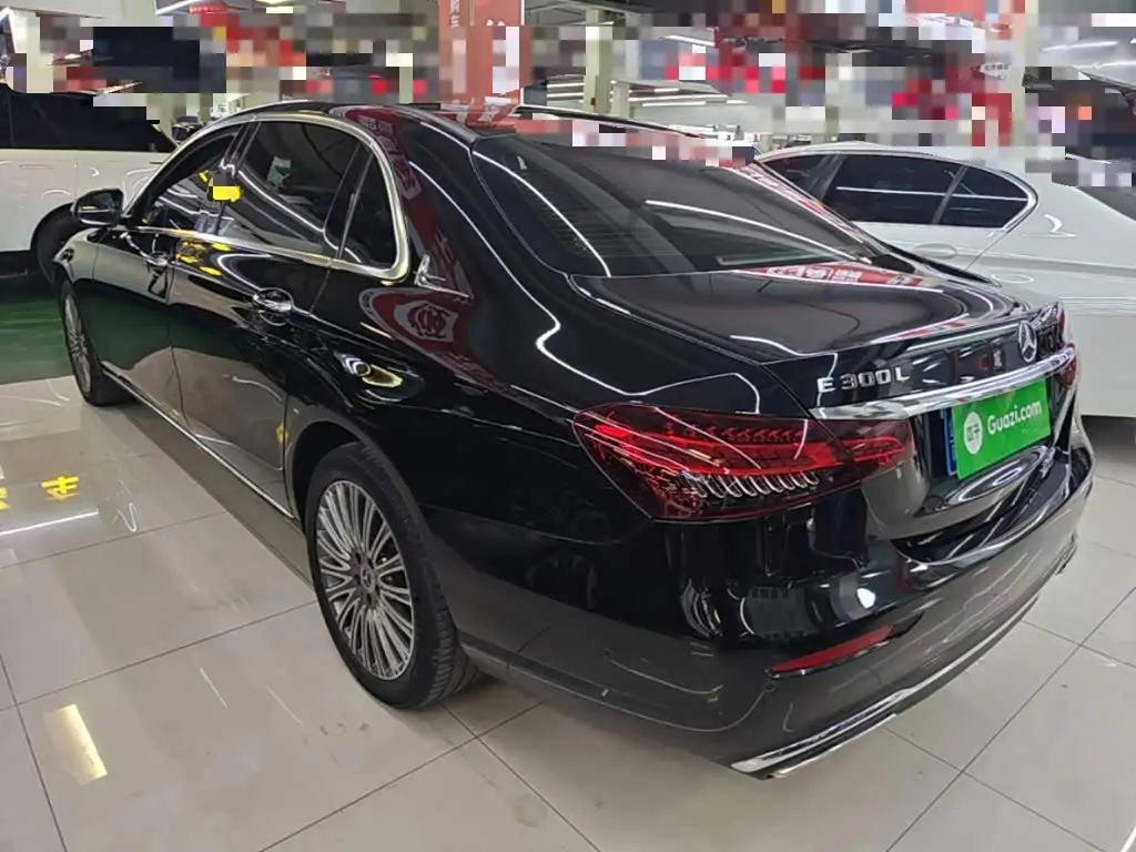 Mercedes-Benz E-Class 2021 — Photo 4/19